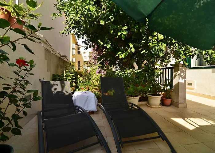 Mustapic * Μακάρσκα