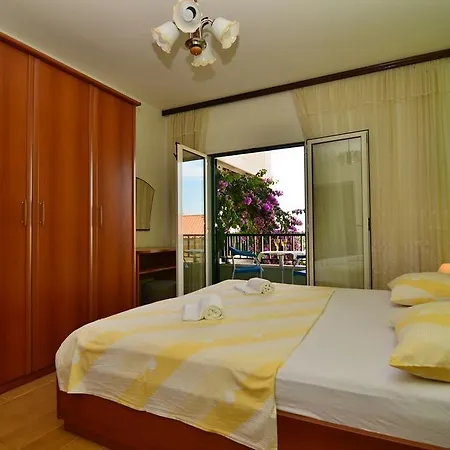 Mustapic Apartament *