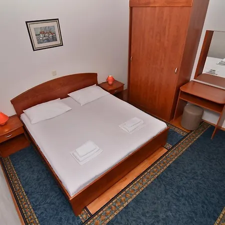 Apartament Mustapic *