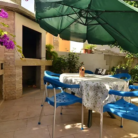 Apartament Mustapic *