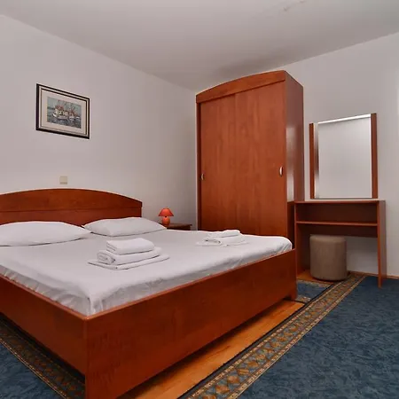 Mustapic Apartament *